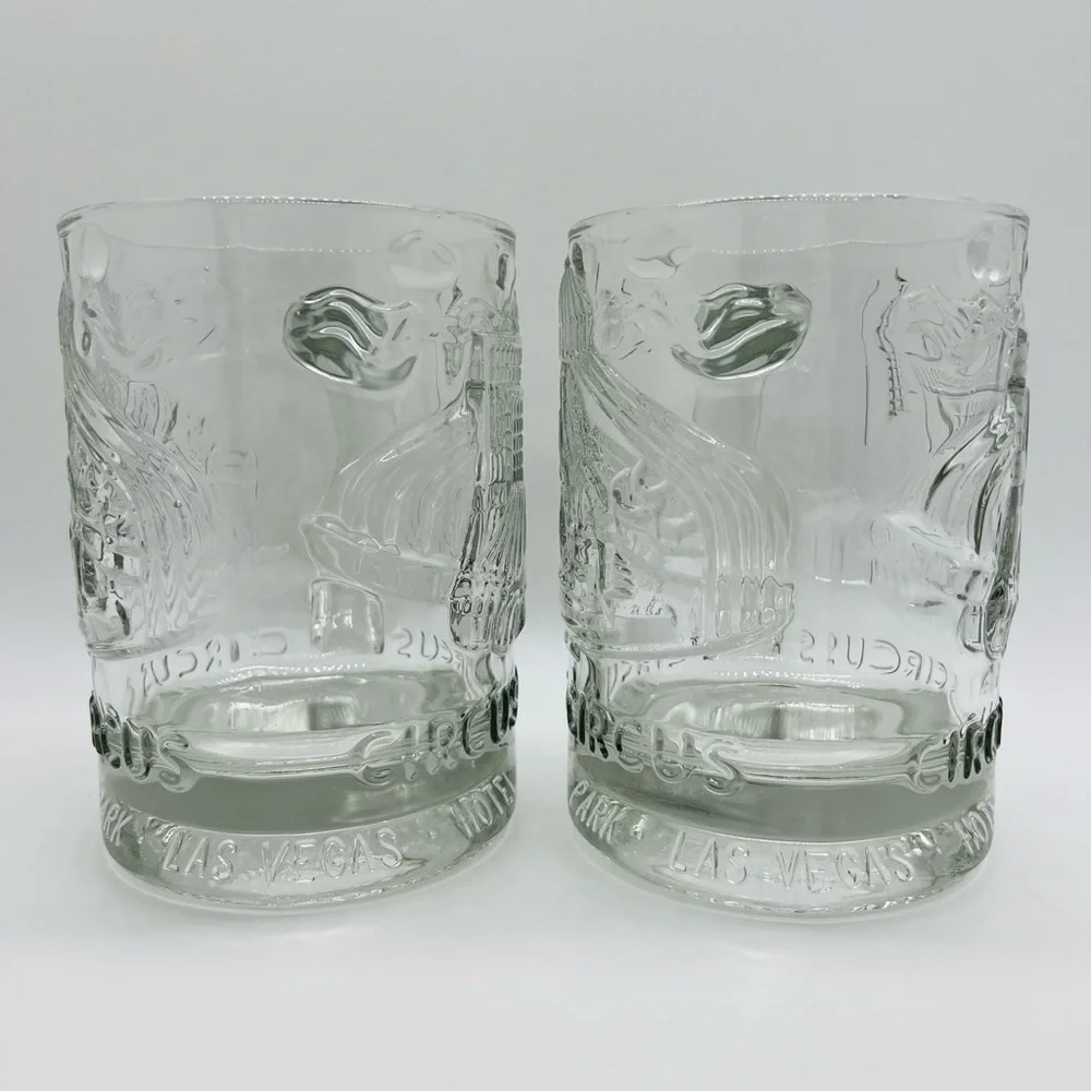 SET OF 2 CIRCUS CIRCUS LAS VEGAS HOTEL CASINO THEME PARK OVERSIZED GLASS MUGS